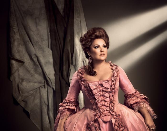 ADRIANA-LECOUVREUR-IMAGE