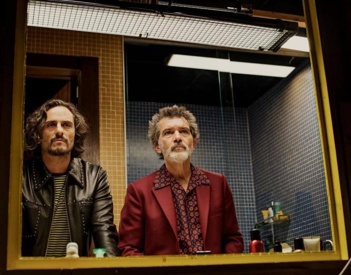 PAIN-AND-GLORY-BANNER