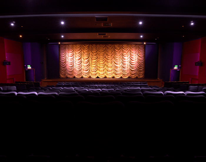 Screen-1-Curtain-Image