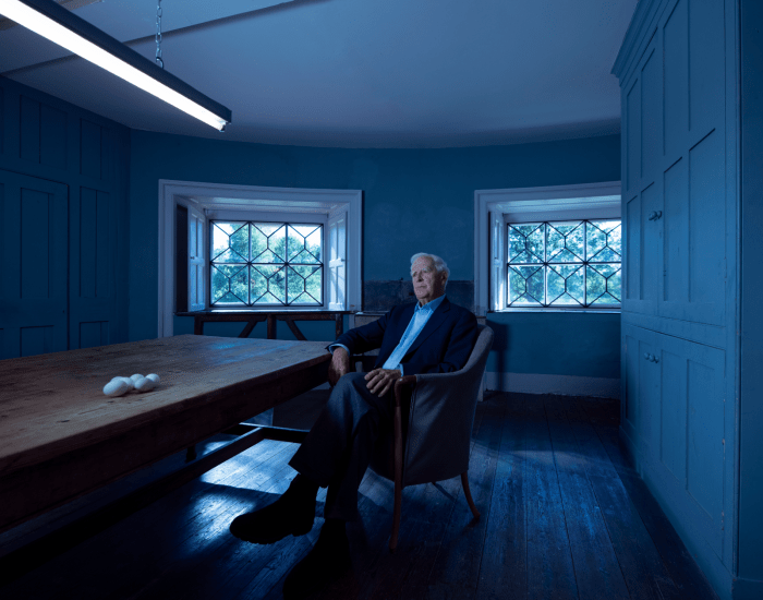 The Pigeon Tunnel image