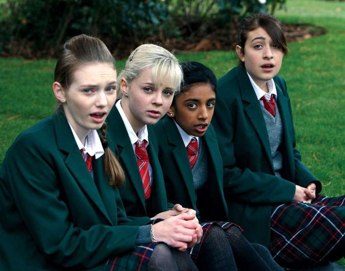 Angus, Thongs and Perfect Snogging image